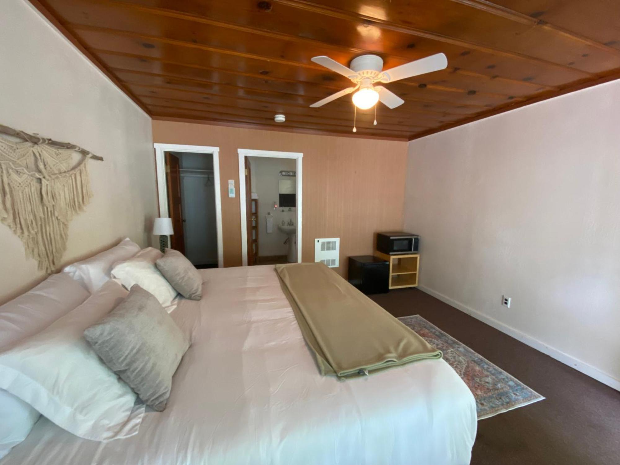 Seven Circles Lodge&Retreat Badger Εξωτερικό φωτογραφία