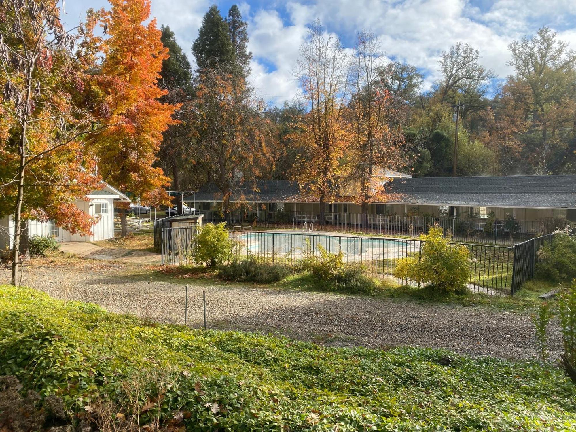 Seven Circles Lodge&Retreat Badger Εξωτερικό φωτογραφία