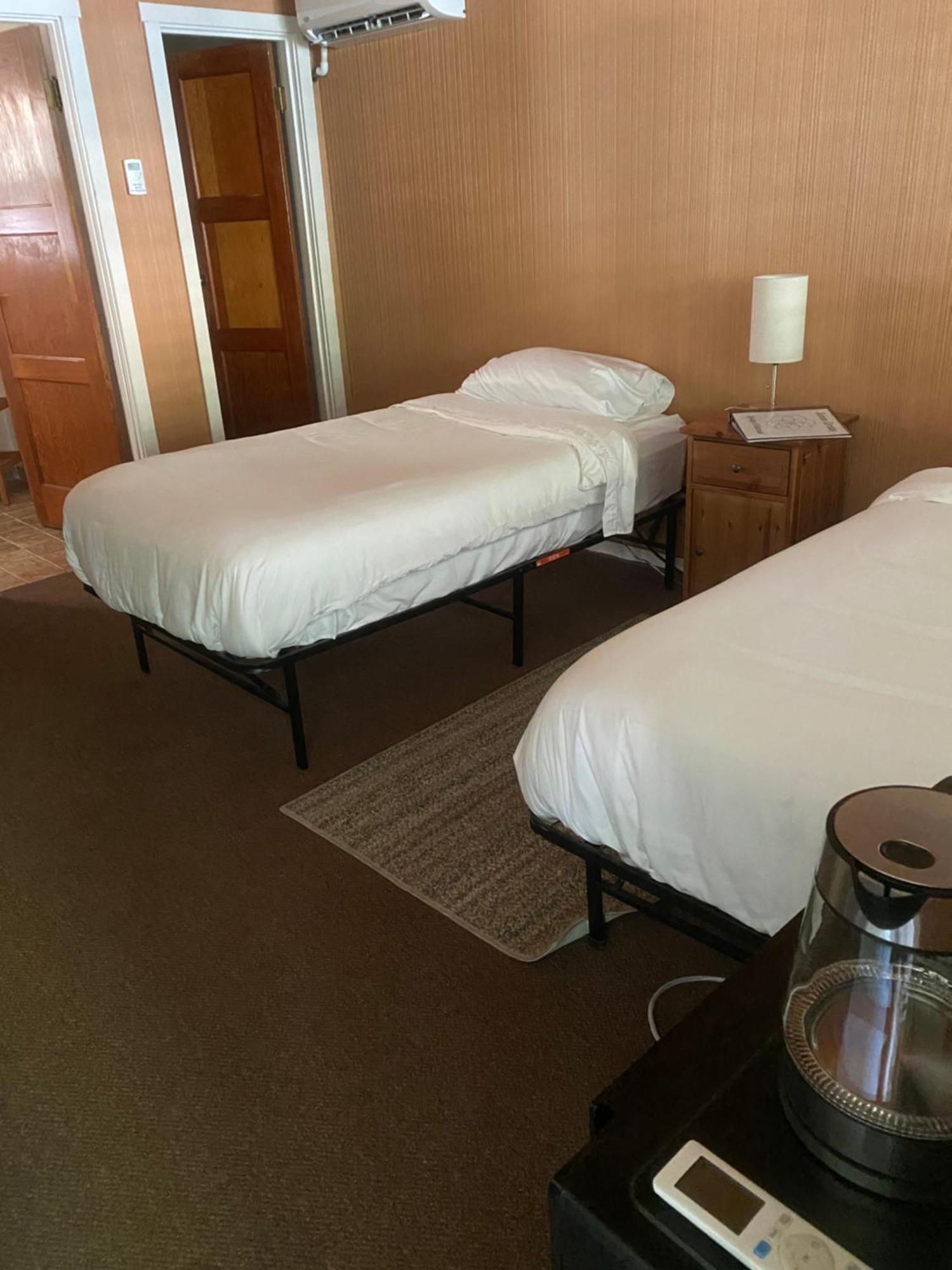 Seven Circles Lodge&Retreat Badger Εξωτερικό φωτογραφία