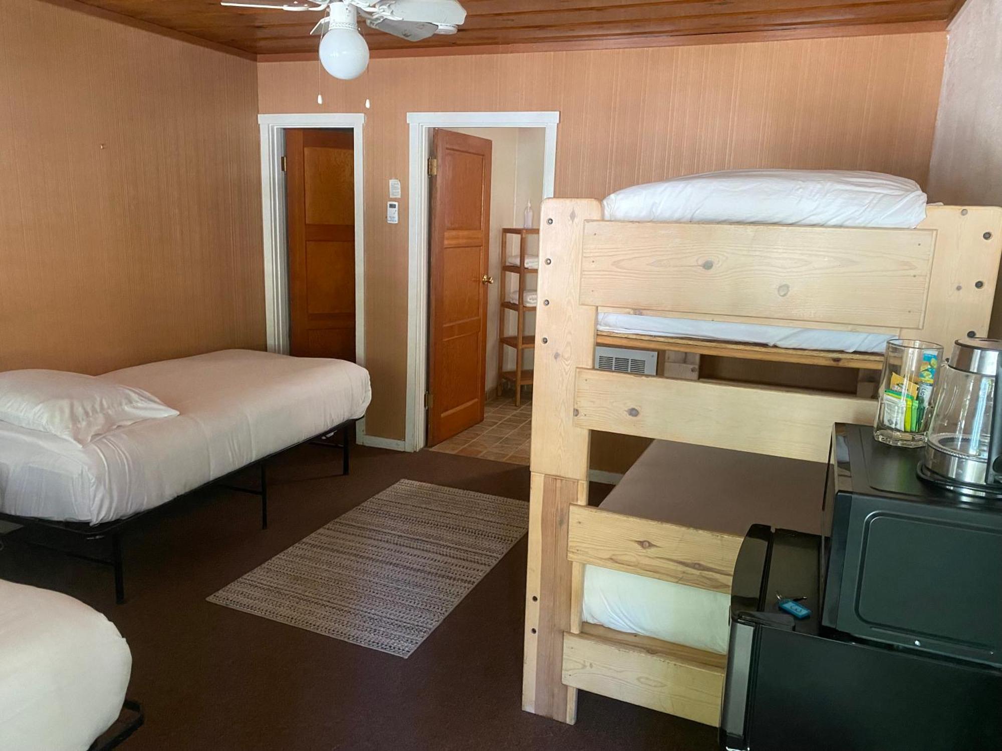 Seven Circles Lodge&Retreat Badger Εξωτερικό φωτογραφία