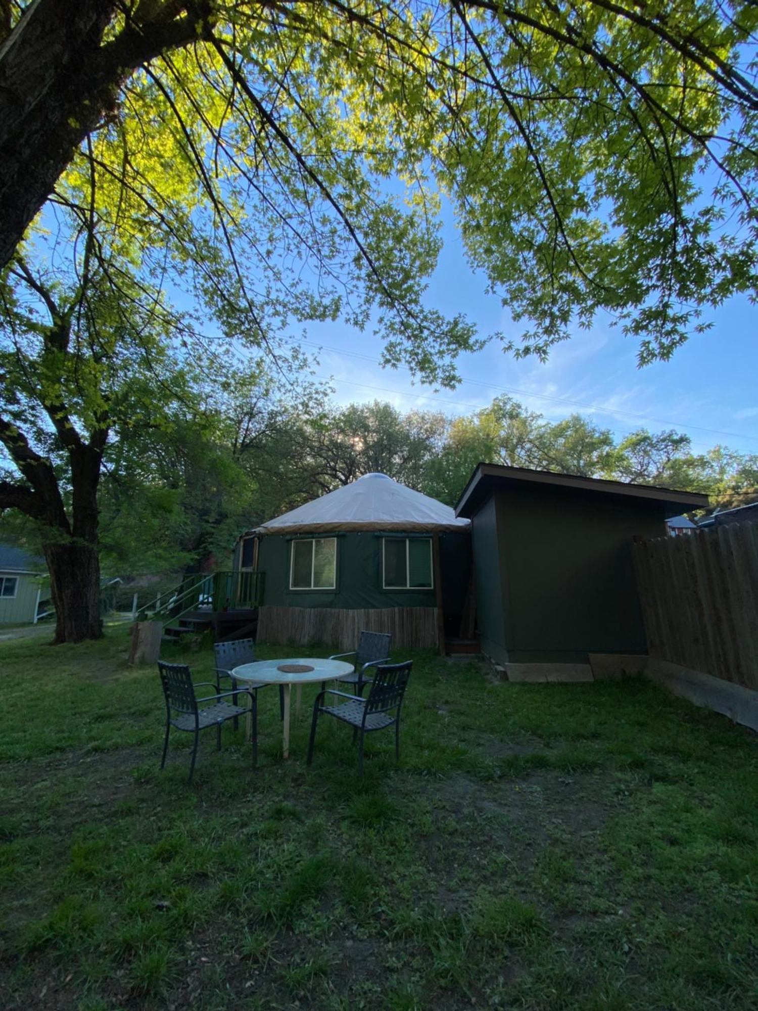 Seven Circles Lodge&Retreat Badger Εξωτερικό φωτογραφία